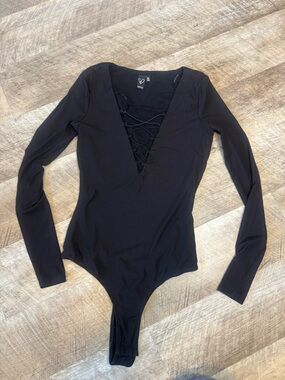 Windsor size X-SMALL black bodysuit w lace p front panel